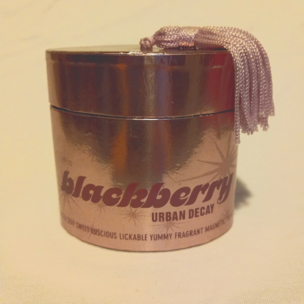 Retro Urban Decay body powder